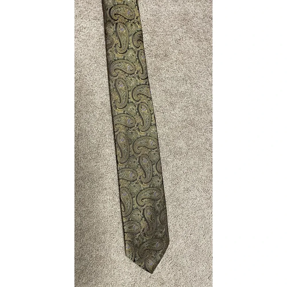 Stafford Signature 100% Silk‎ Tie Mens Paisley Gold Brown Purple